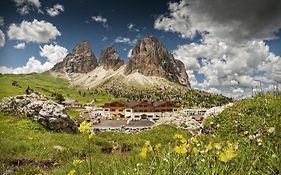 Passo Sella Dolomiti Mountain Resort